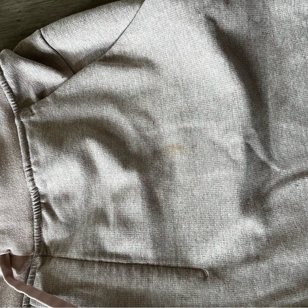Lululemon - Picture 6 of 7